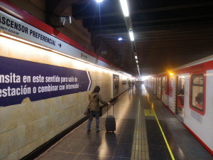 Metro je v Santiagu přehledné a čisté- v tom mu může třeba New York jen tiše závidět...