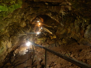 Na Galapágách jsou zajímavé, vulkanickou činností vzniklé jeskyně