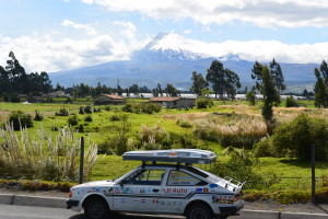 Cotopaxi, nejvyšší činná ekvádorská sopka a jedna z nejvyšších na světě, měří 5987m