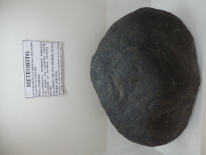 Muzeum Ambato, meteorit o váze 192kg věnovaný v roce 1970 místním traktoristou